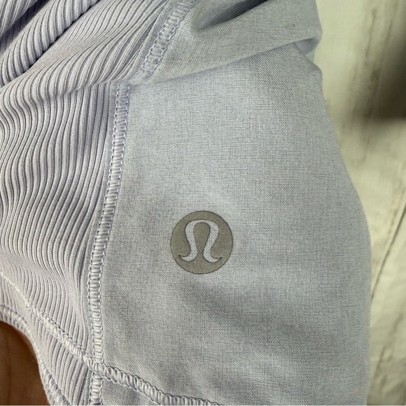 Lululemon size 4 Light Gray Periwinkle Jacket - Picture 6 of 6